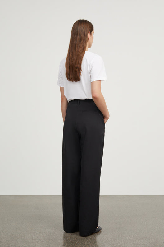 Skall Studio  Andy Tee - Optic White