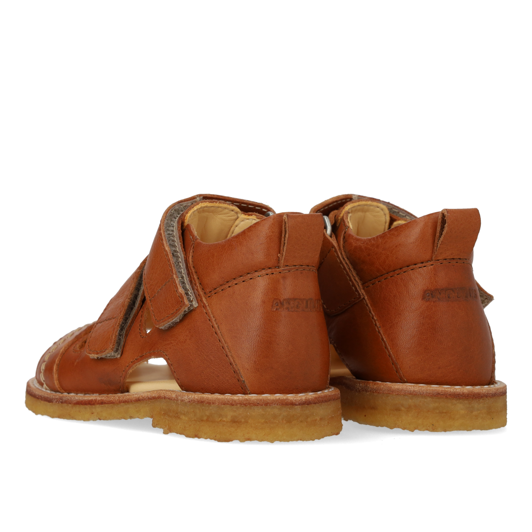 Angulus Begynder sandal med velcro lukning  - Cognac