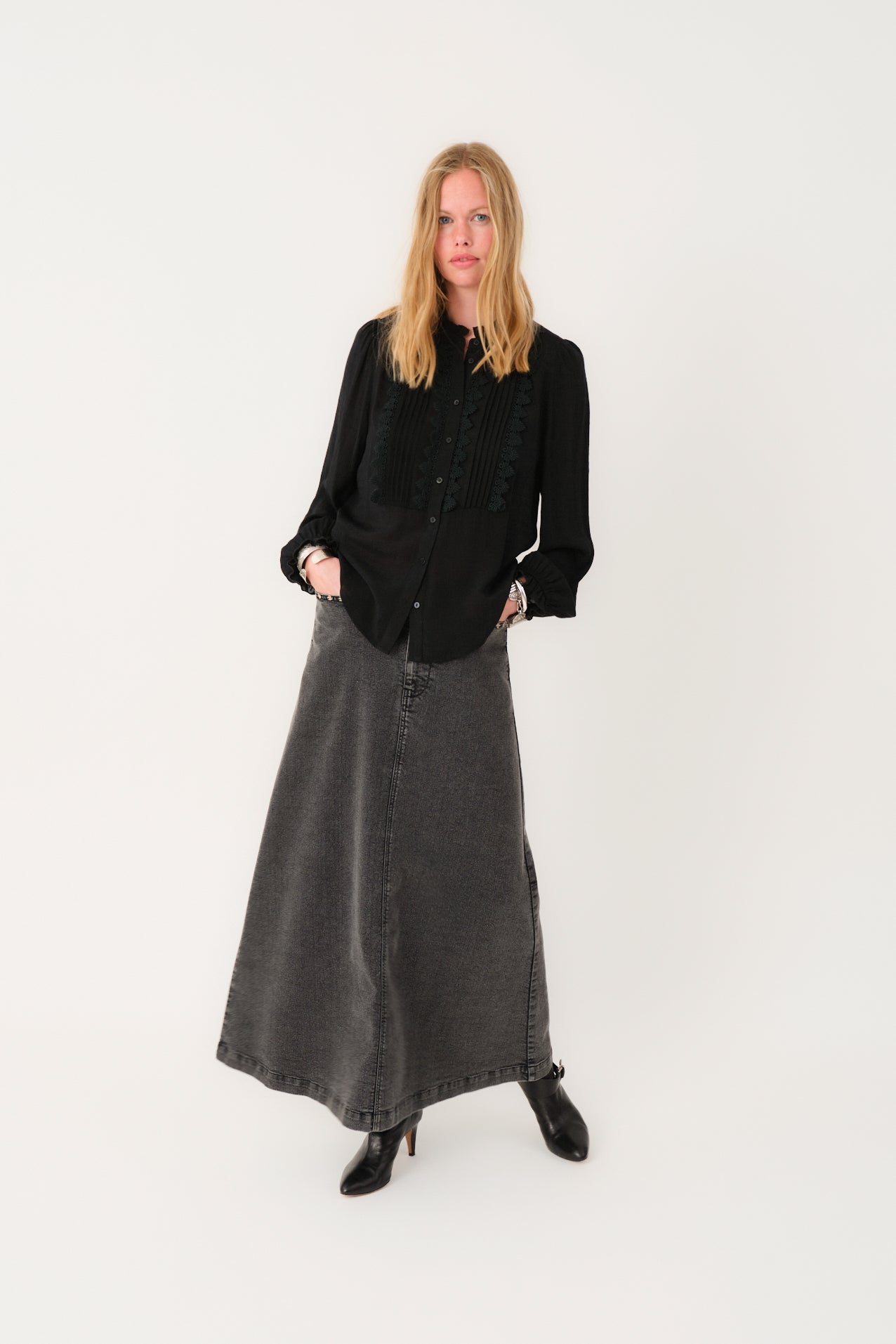 Lollys Laundry Areil Shirt Black